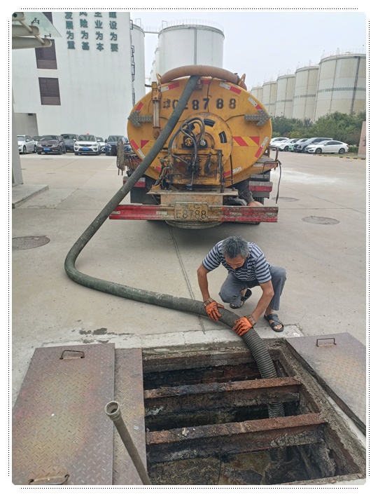 象湖隔油池清掏