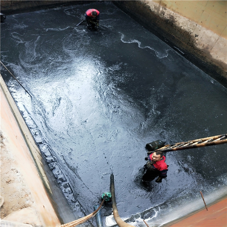 象湖废水池清理